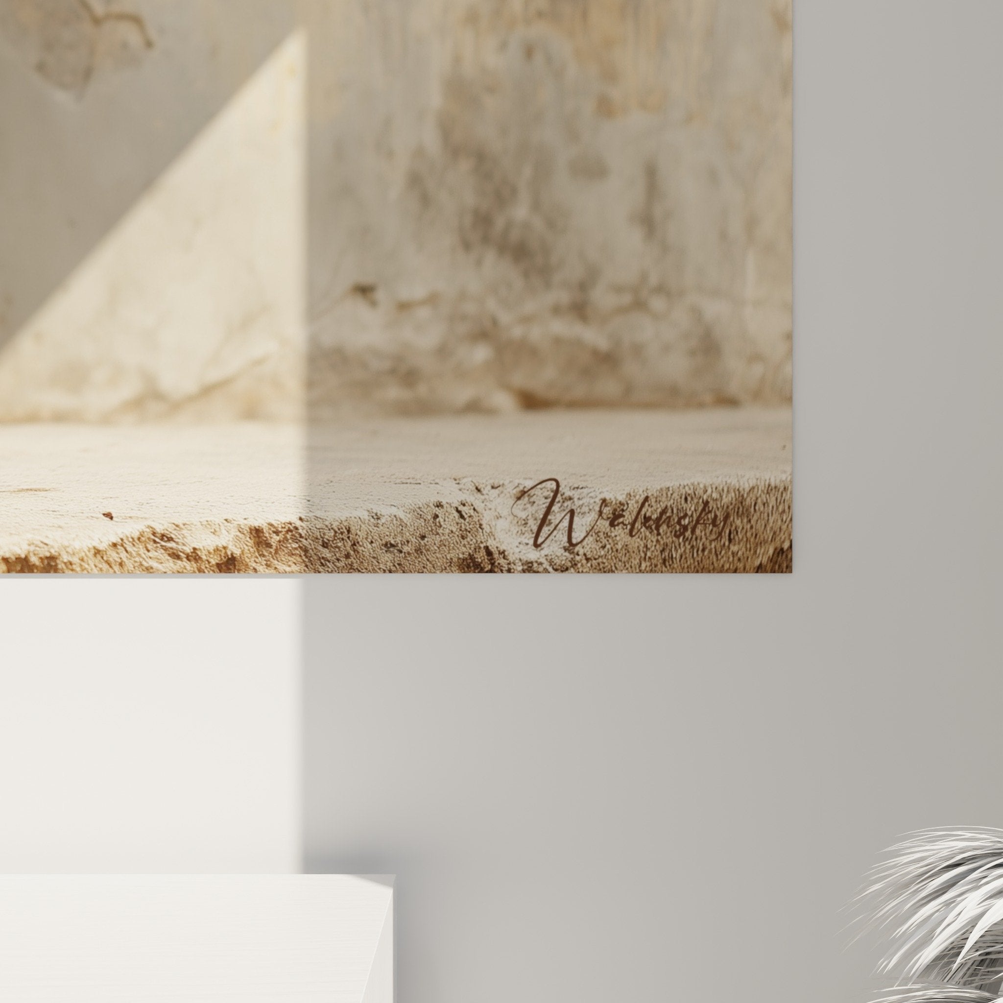 vue ensemble tableau ikebana vase rond ceramique branches fleuries rouges fond beige decoration zen japonaise