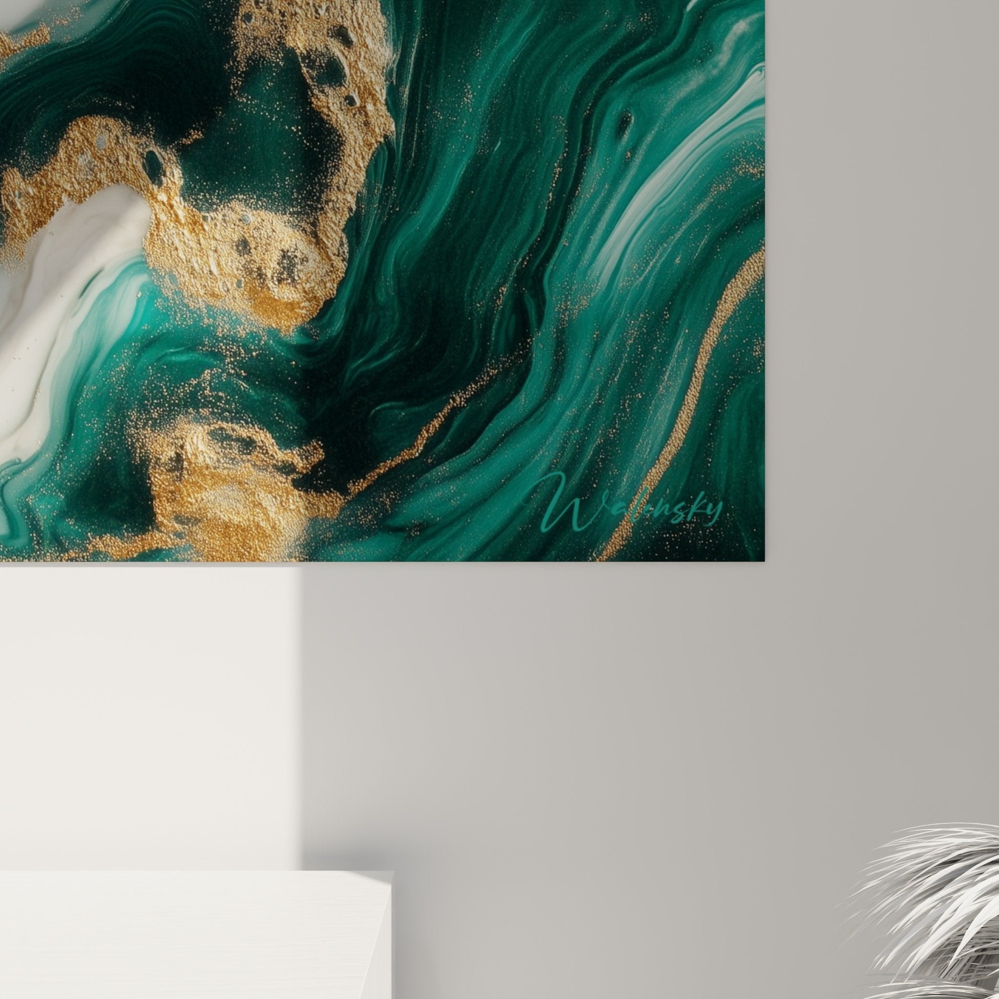 vue ensemble tableau marbre abstrait emeraude or decoration interieur moderne elegant sophisticated
