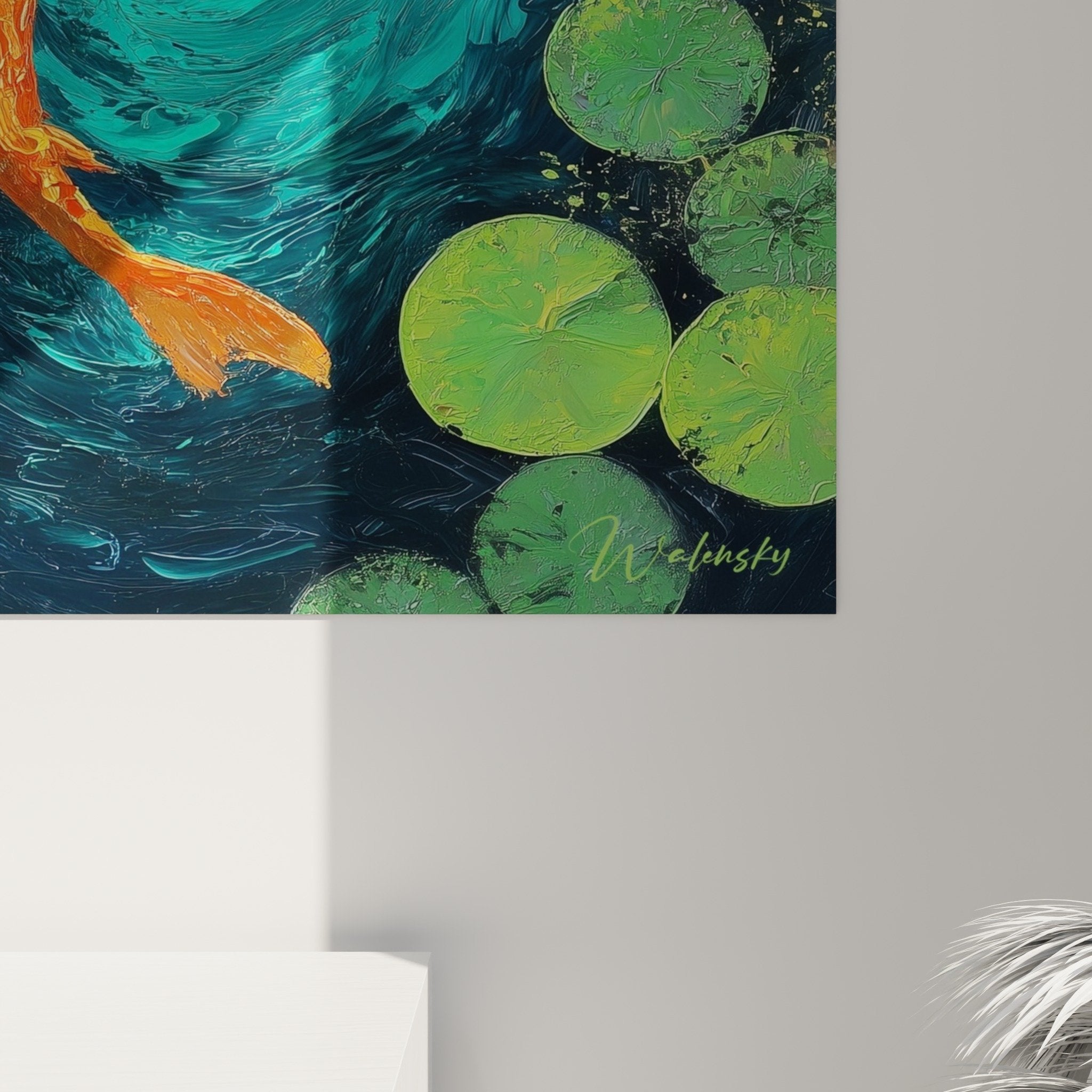 Vue ensemble tableau mural carpes koi bassin nénuphars décoration intérieur zen couleurs vives
