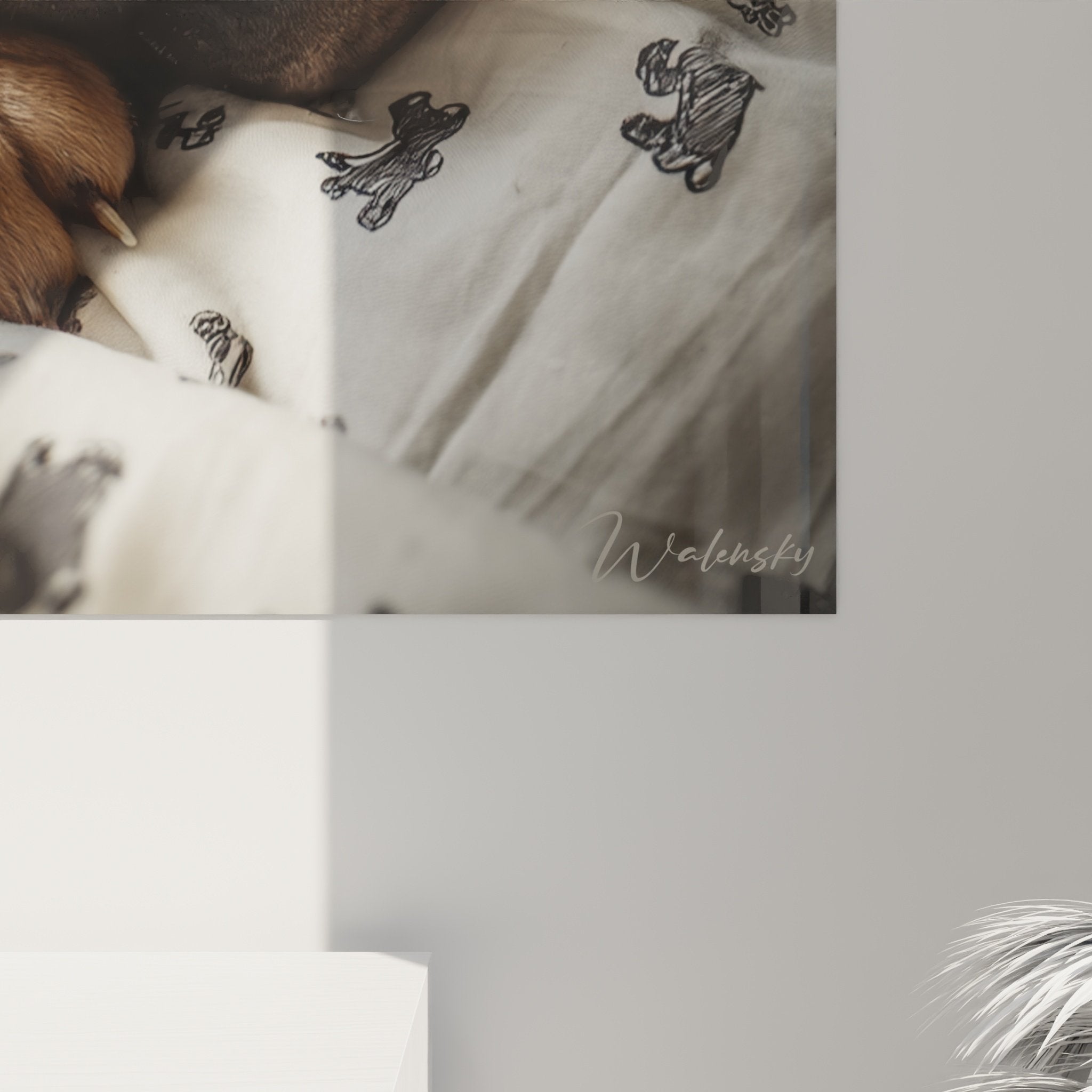 Vue d'ensemble tableau mural Shar Pei, chien endormi sur linge, œuvre décorative tons naturels