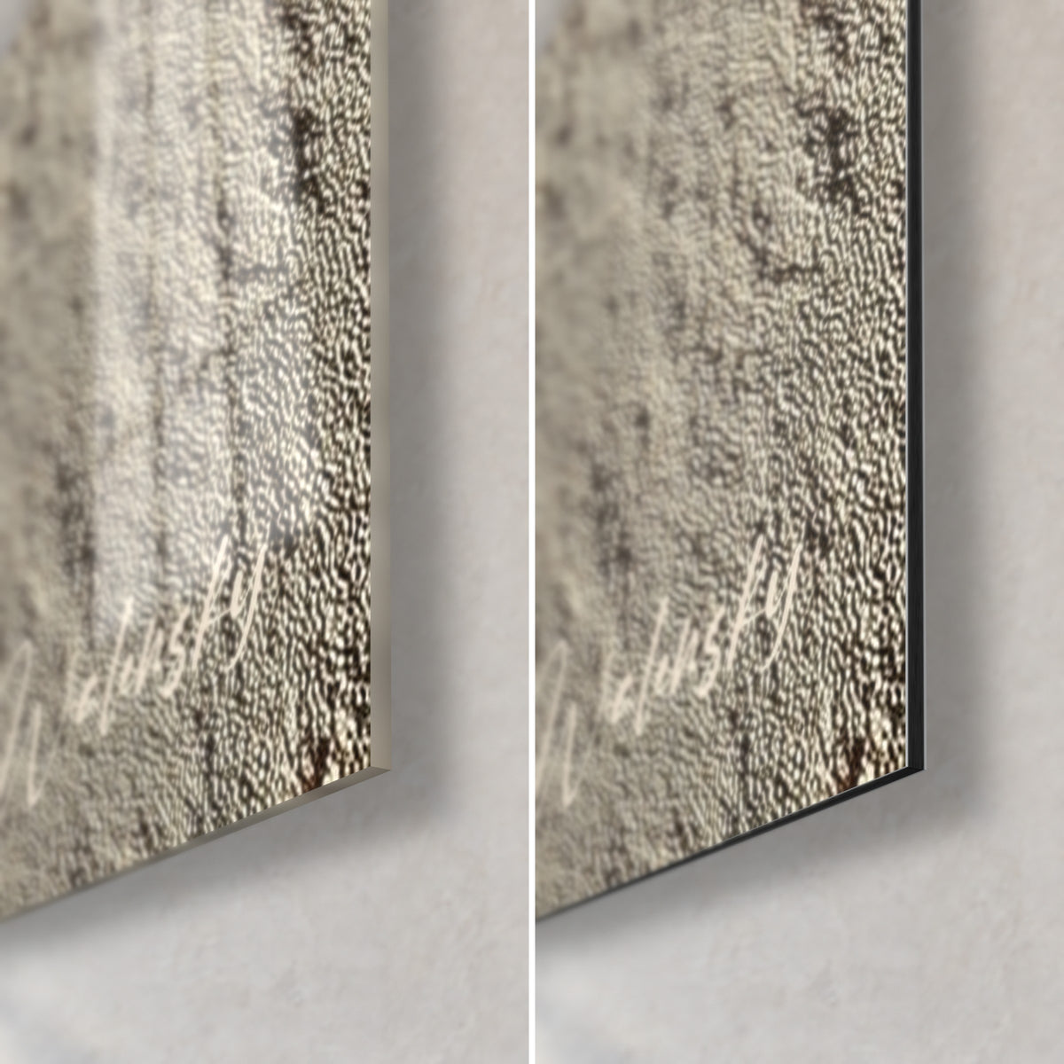 Quadro sabbia rastrellata beige e marrone, angolo in basso a destra: vetro acrilico lucido a sinistra, Dibond nero opaco a destra, spessore 3 mm