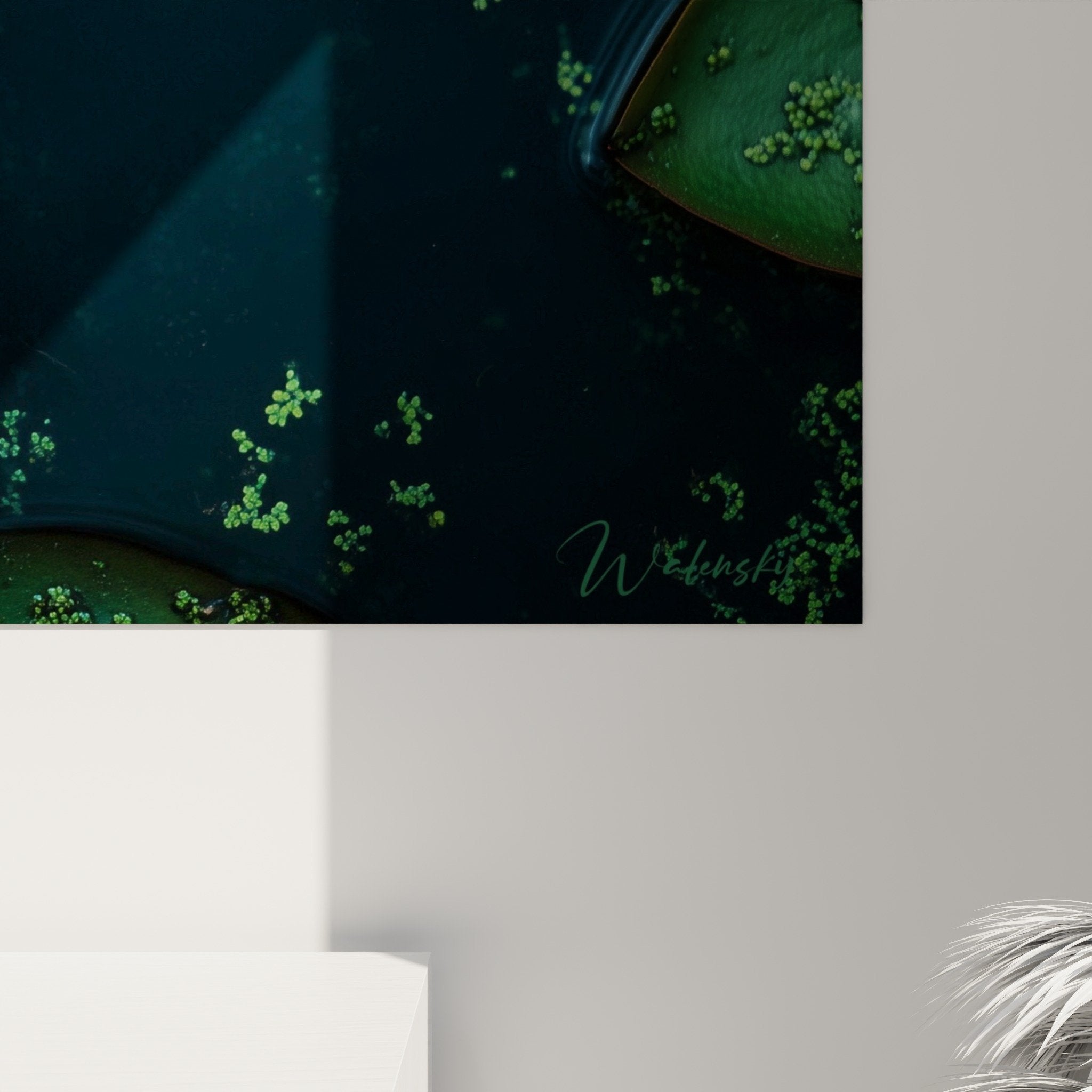 Vue ensemble tableau nénuphare sur eau reflets verts - œuvre nature pour intérieur contemporain