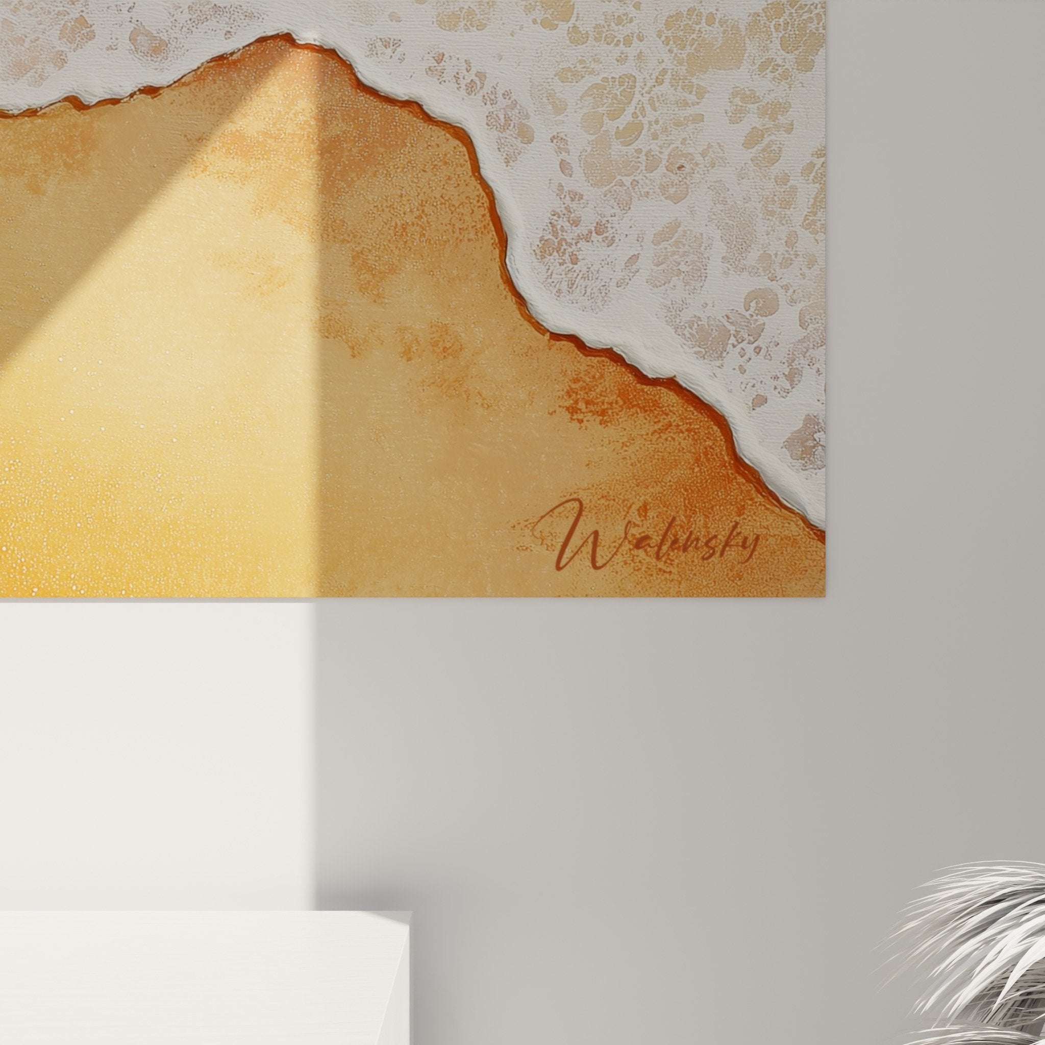 Gesamtansicht Gemälde goldenes Meer im modernen Wohnzimmer marine Dekoration Feng Shui Erdmitte