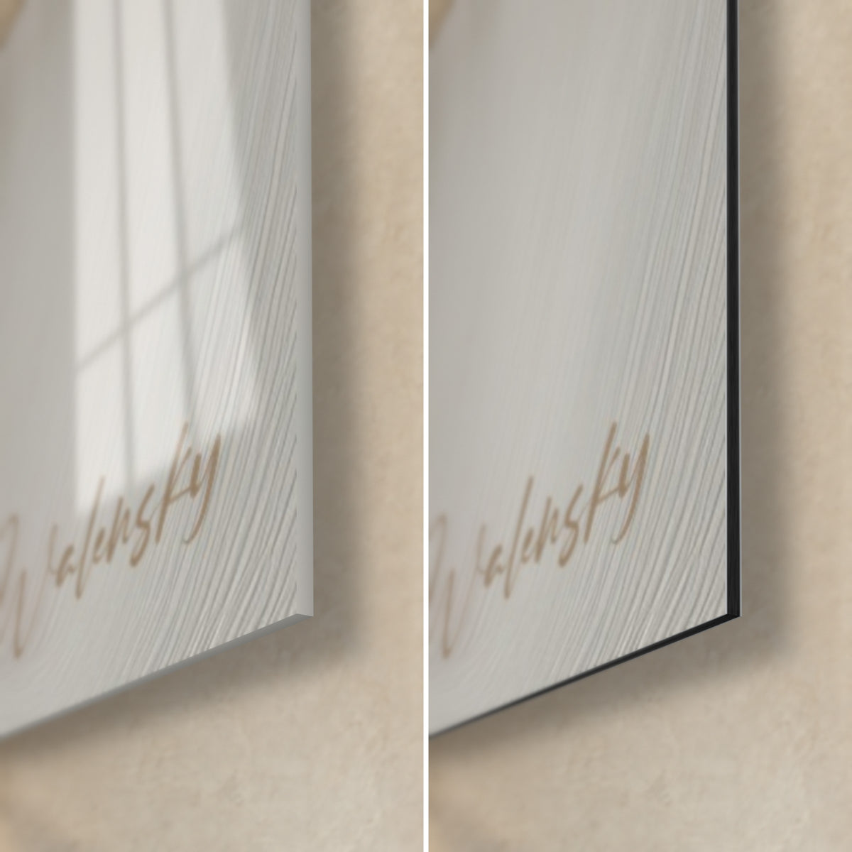 Quadro con pieghe di seta minerale beige e bianca, angolo in basso a destra: vetro lucido con riflessi, Dibond nero opaco, bordo da 3 mm