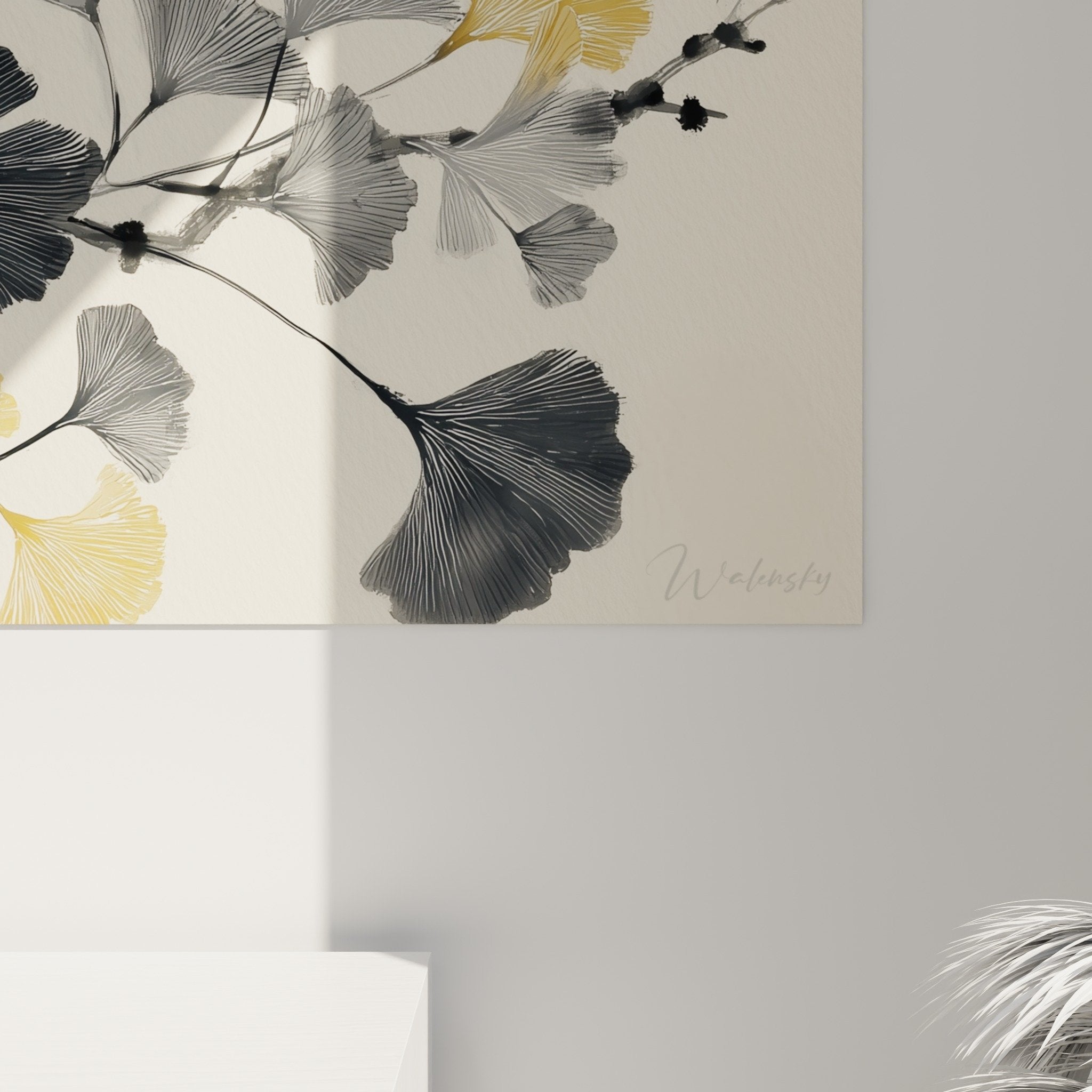 Vue ensemble tableau panoramique ginkgo decoration murale elegante tons neutres accents dores