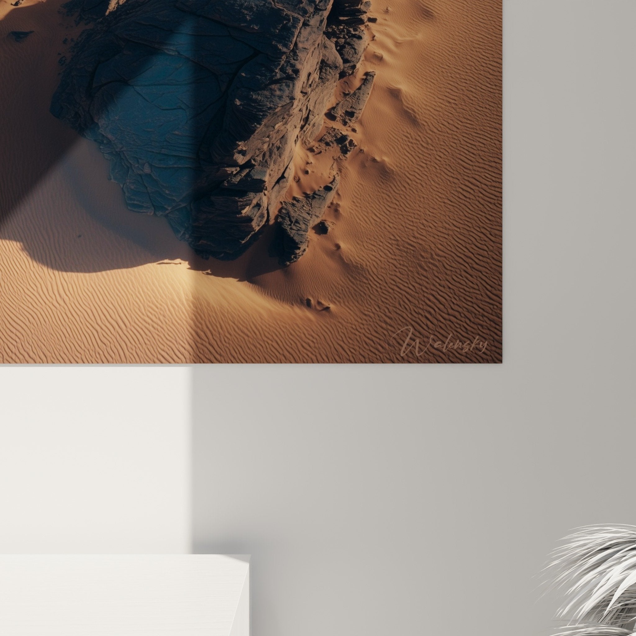 Vue ensemble tableau formations désertiques ocre bleu sur dunes dorées ambiance salon Edition Sable
