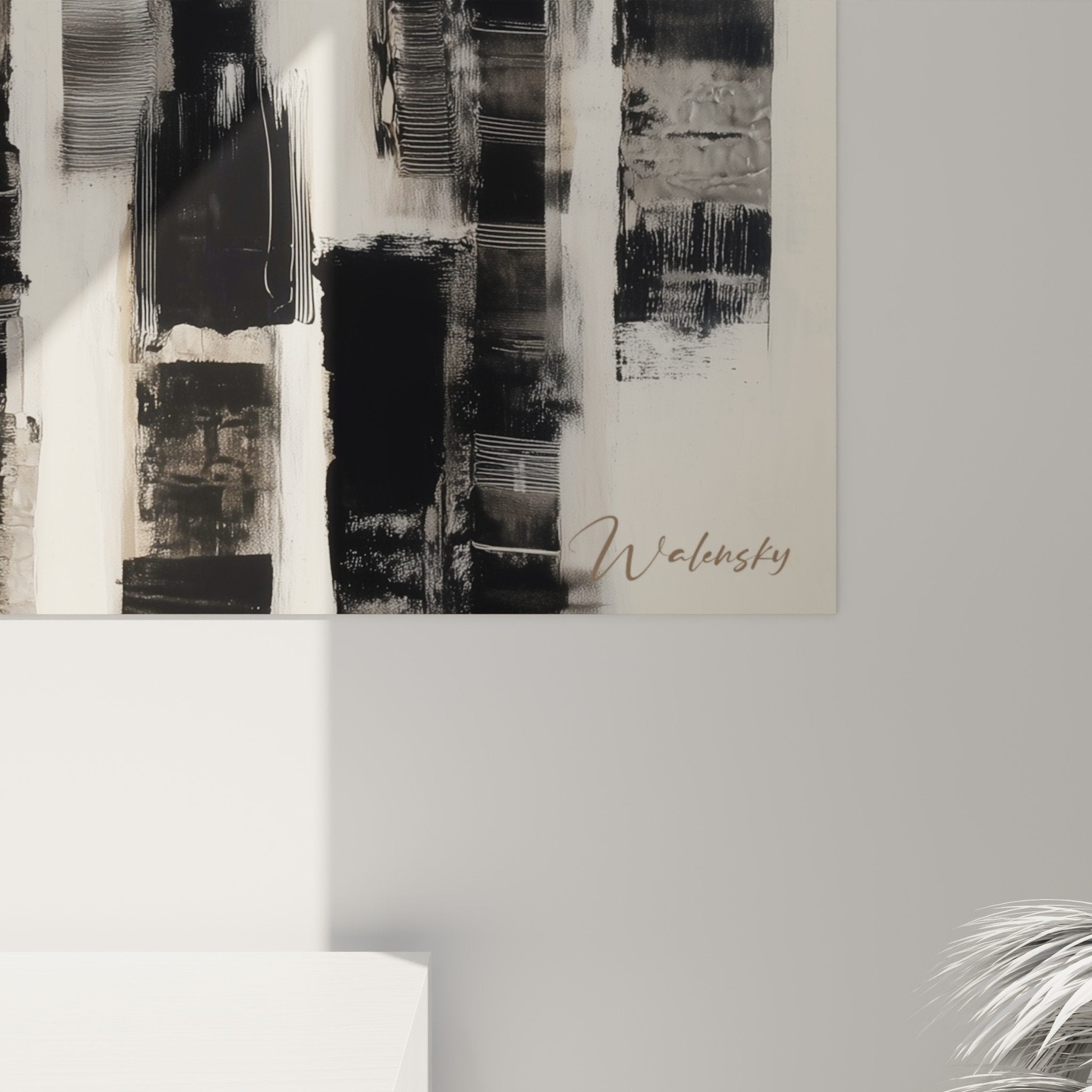 Vue ensemble tableau abstrait vertical rayures feng shui metal decoration interieur contemporain