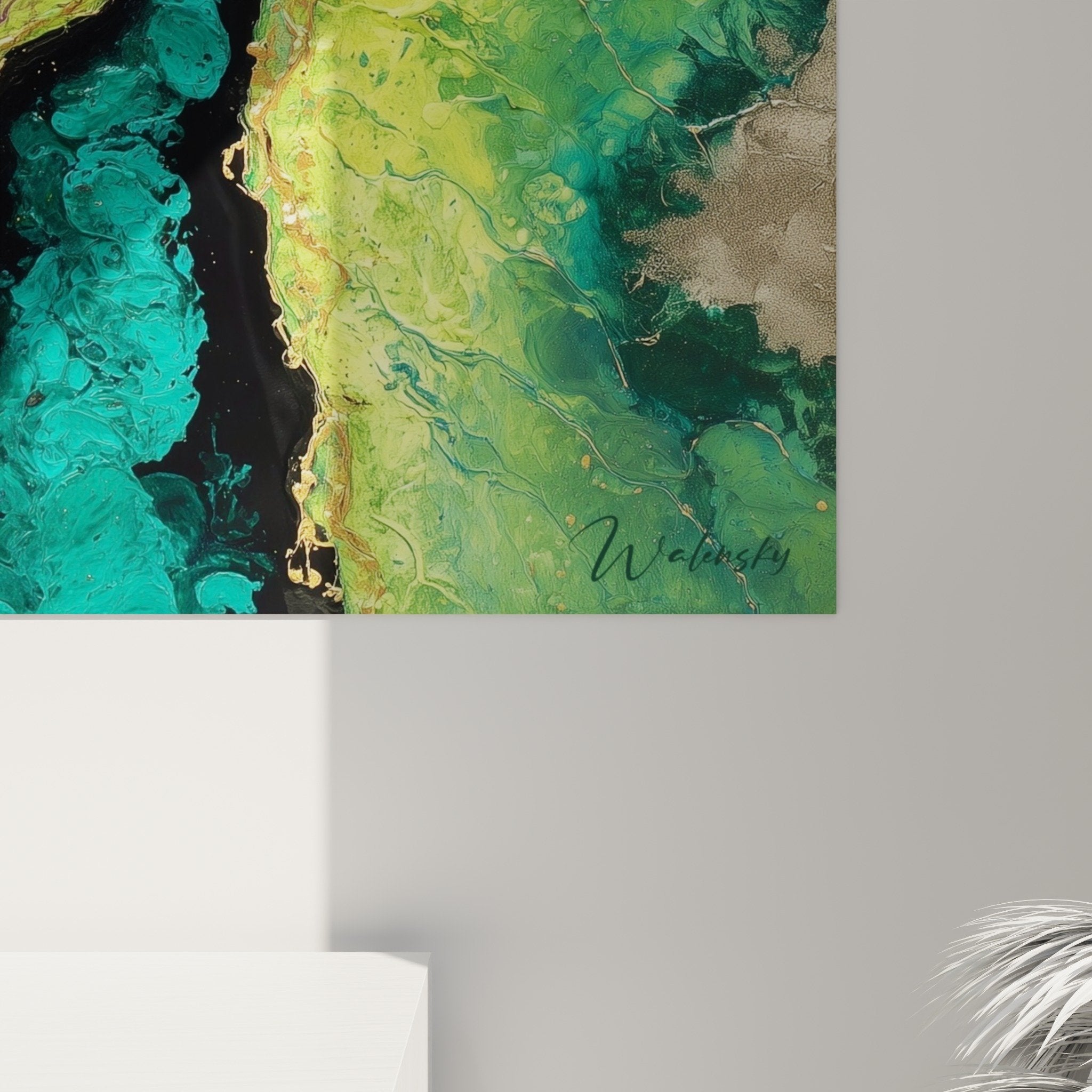 vue ensemble tableau abstrait violet vert salon moderne feng shui sud-est bois decoration