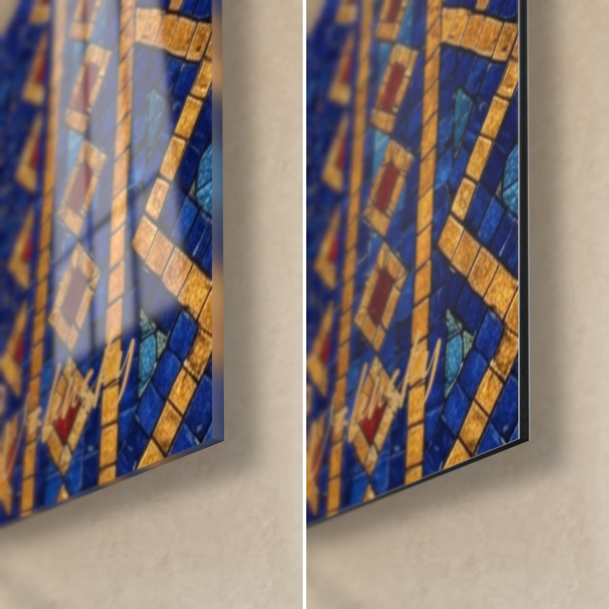 Cuadro pequeño perro en mosaico dorado y azul, esquina inferior derecha: cristal acrílico brillante a la izquierda, aluminio Dibond mate a la derecha, canto de 3 mm