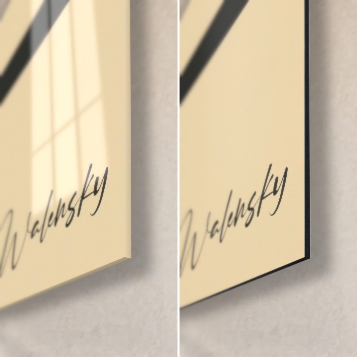 Tableau teckel noir et feu, coin bas droit : signature Walensky sur fond sable, verre brillant à gauche, Dibond mat à droite