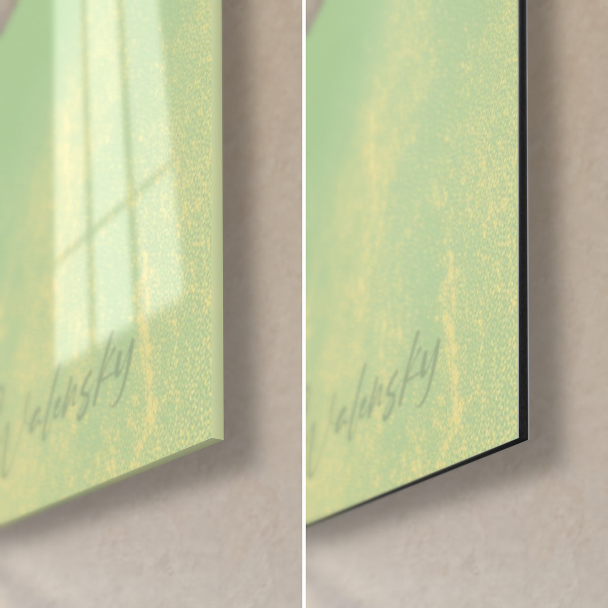 Schilderij teckel in profiel op een pastelgroene achtergrond, rechteronderhoek van glanzend glas en mat zwart Dibond, rand van 3 mm