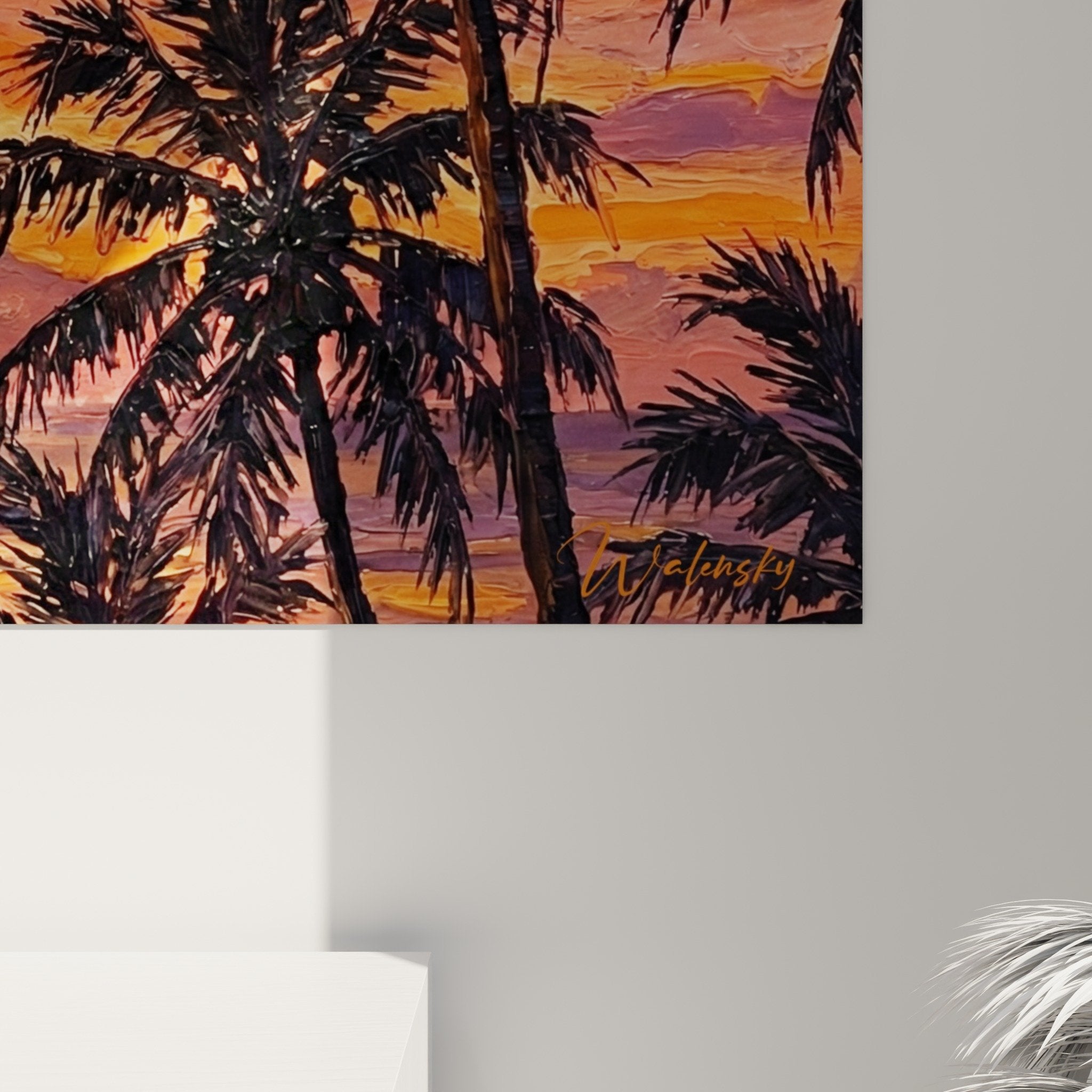 Vue ensemble tableau tropical salon decoration coucher soleil orange violet palmiers ambiance exotique moderne