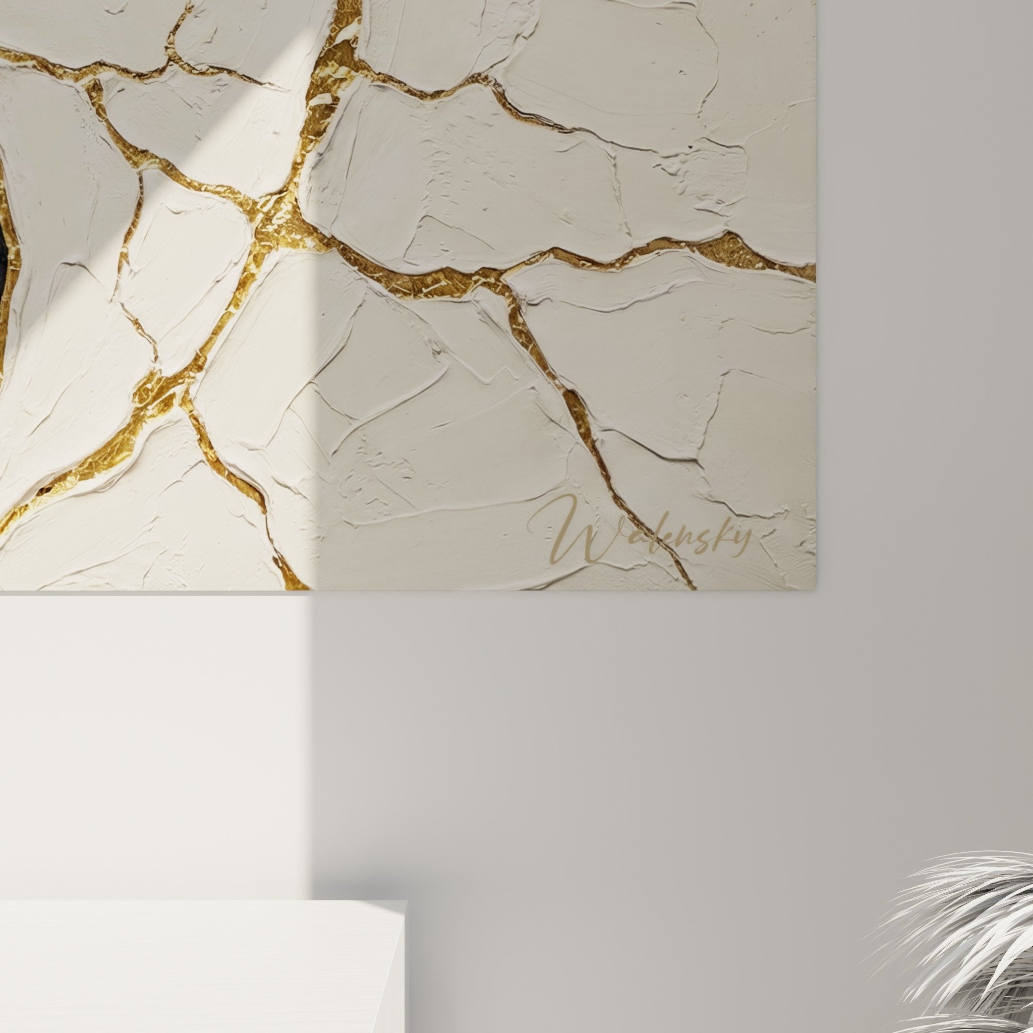 vue ensemble tableau yin yang craquelures dor noir blanc decoration interieur moderne zen