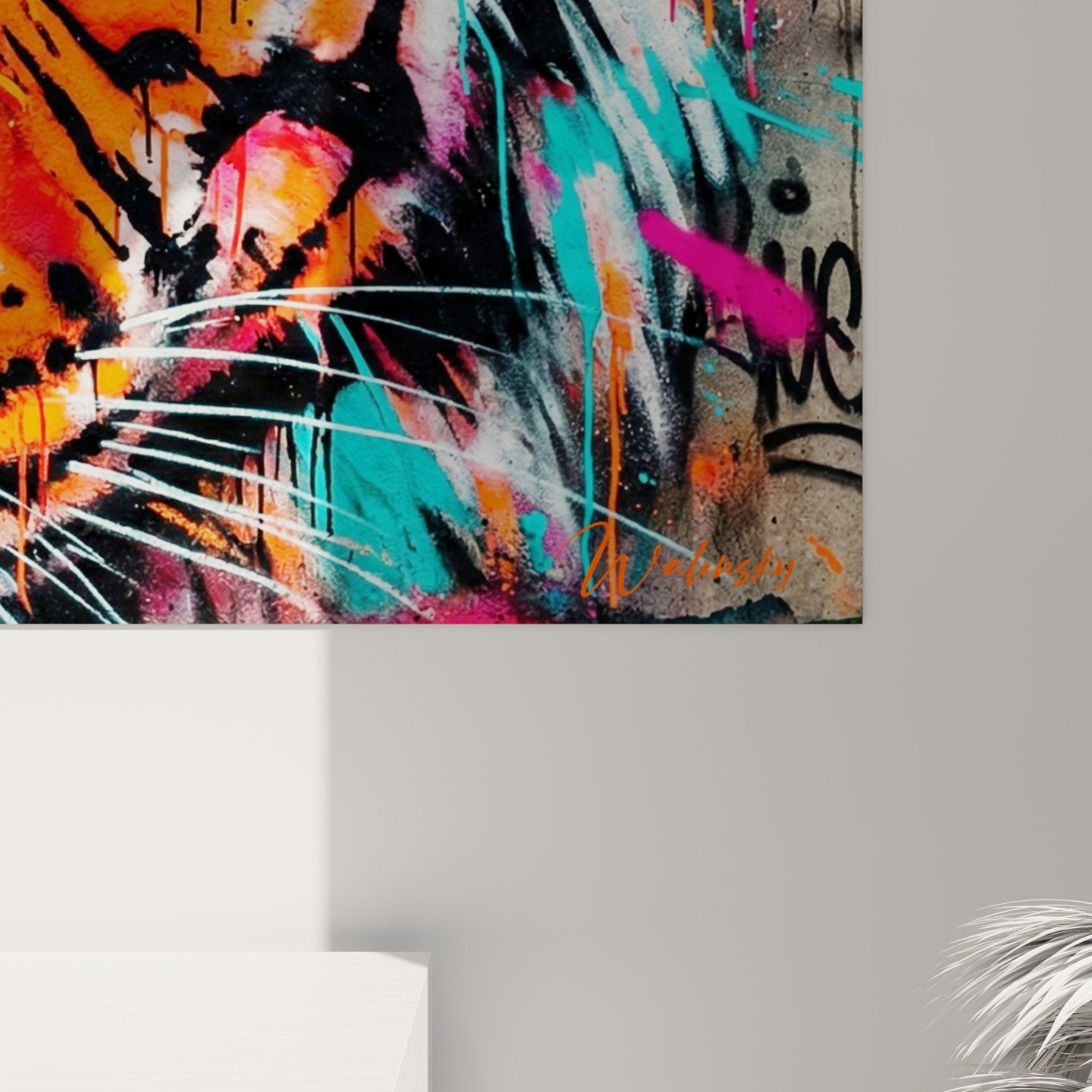 Vue ensemble tableau tigre street art neon couleurs vives orange turquoise decoration murale moderne urbaine