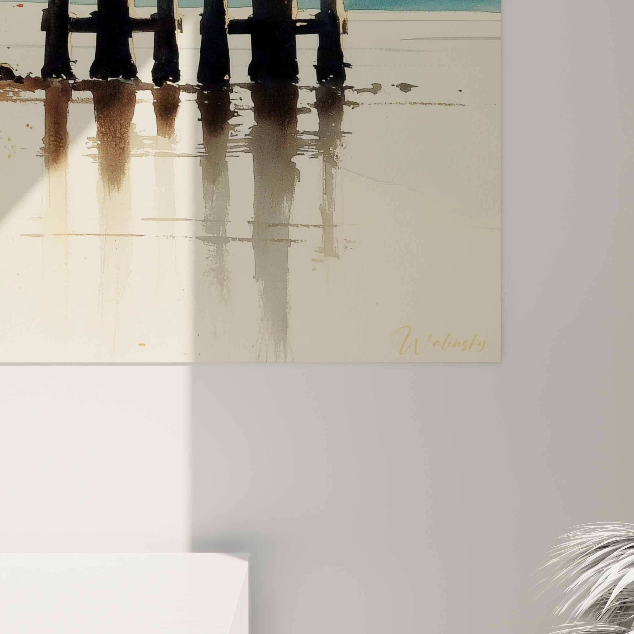 Gesamtansicht Torii Aquarell Wasserreflexe ruhiges Wasser Berge im Hintergrund japanischer Stil